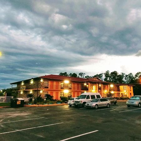 Gator Inn Кисими Екстериор снимка